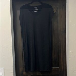 Time and Tru Black Dress V-Neck with Pockets